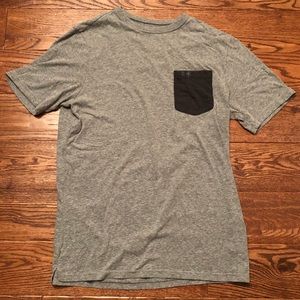 Men’s heat gear pocket tee- medium